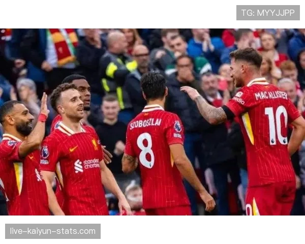 曼联近期防线失误频繁，球队防守稳定性面临考验